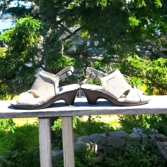 EASY STREET SANDAL CONFORT WAVE SIZE 6 1/2 - Picture 11 of 17